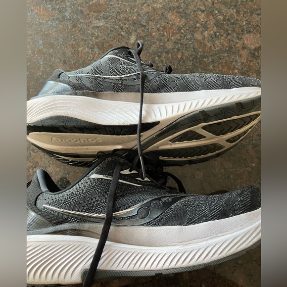 SAUCONY. Women’s shoe – echelon - Picture 3 of 7